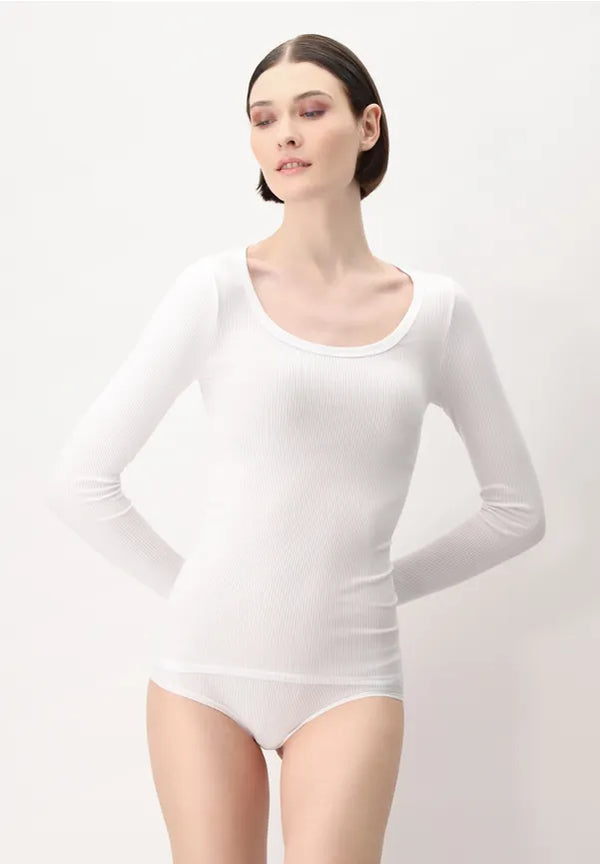 women under wear shirt